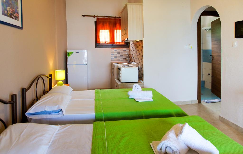 Livari Studios Vourvourou Chambre photo